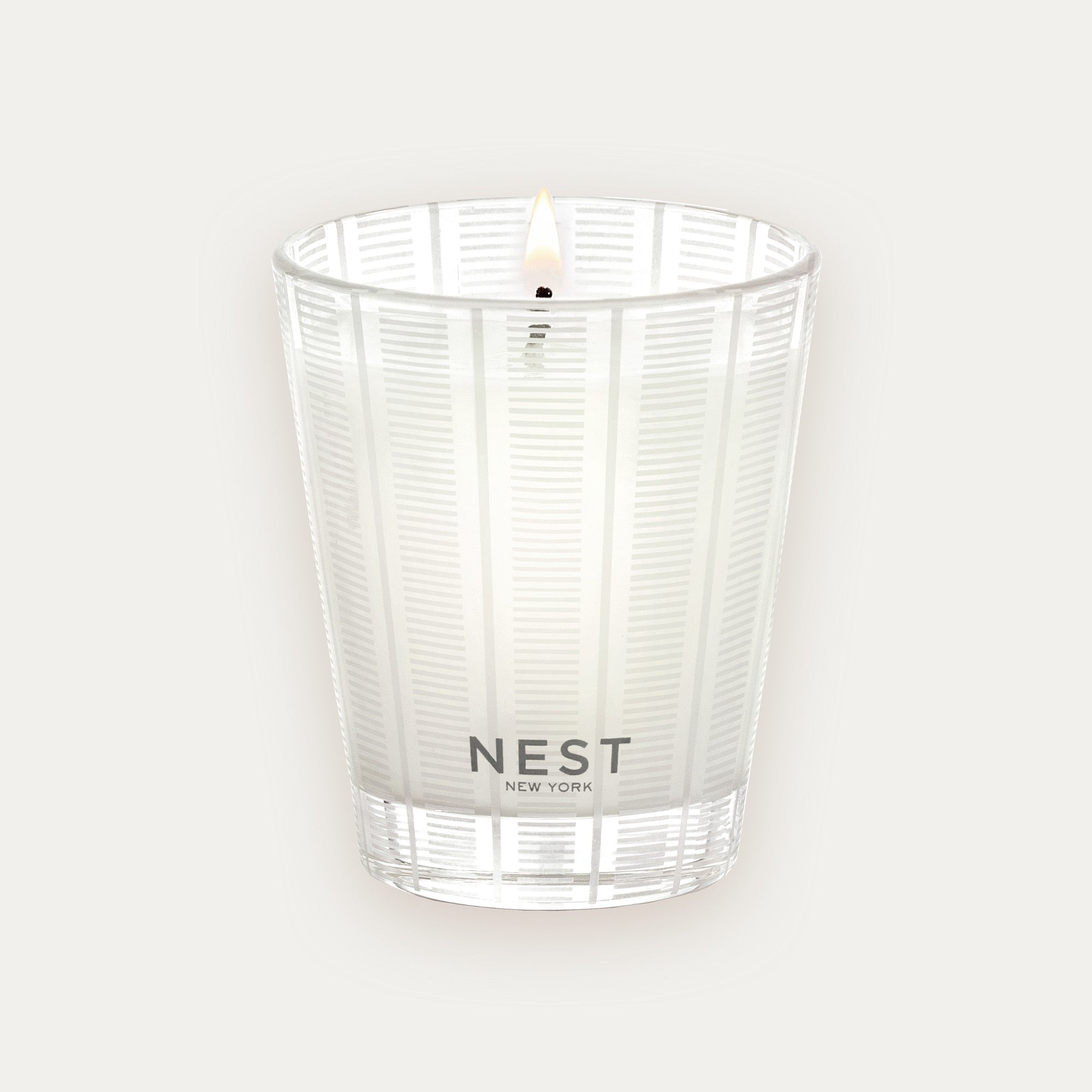 NEST_New_York_Ocean_Mist_and_Sea_Salt_Classic_Candle_230g_d2587953-7f93-4a9a-a018-4692bb717c21.jpg